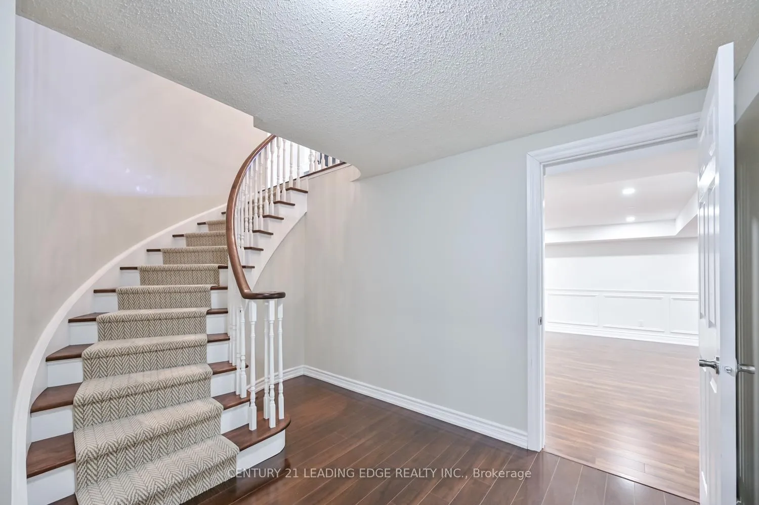 Photo 39 of 31 Heisey Drive, Markham, Markham Village — HOMEH