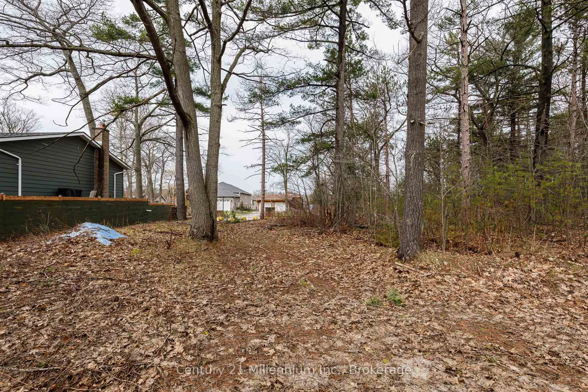 Photo 28 of 8 Poplar Street, Wasaga Beach — HOMEH