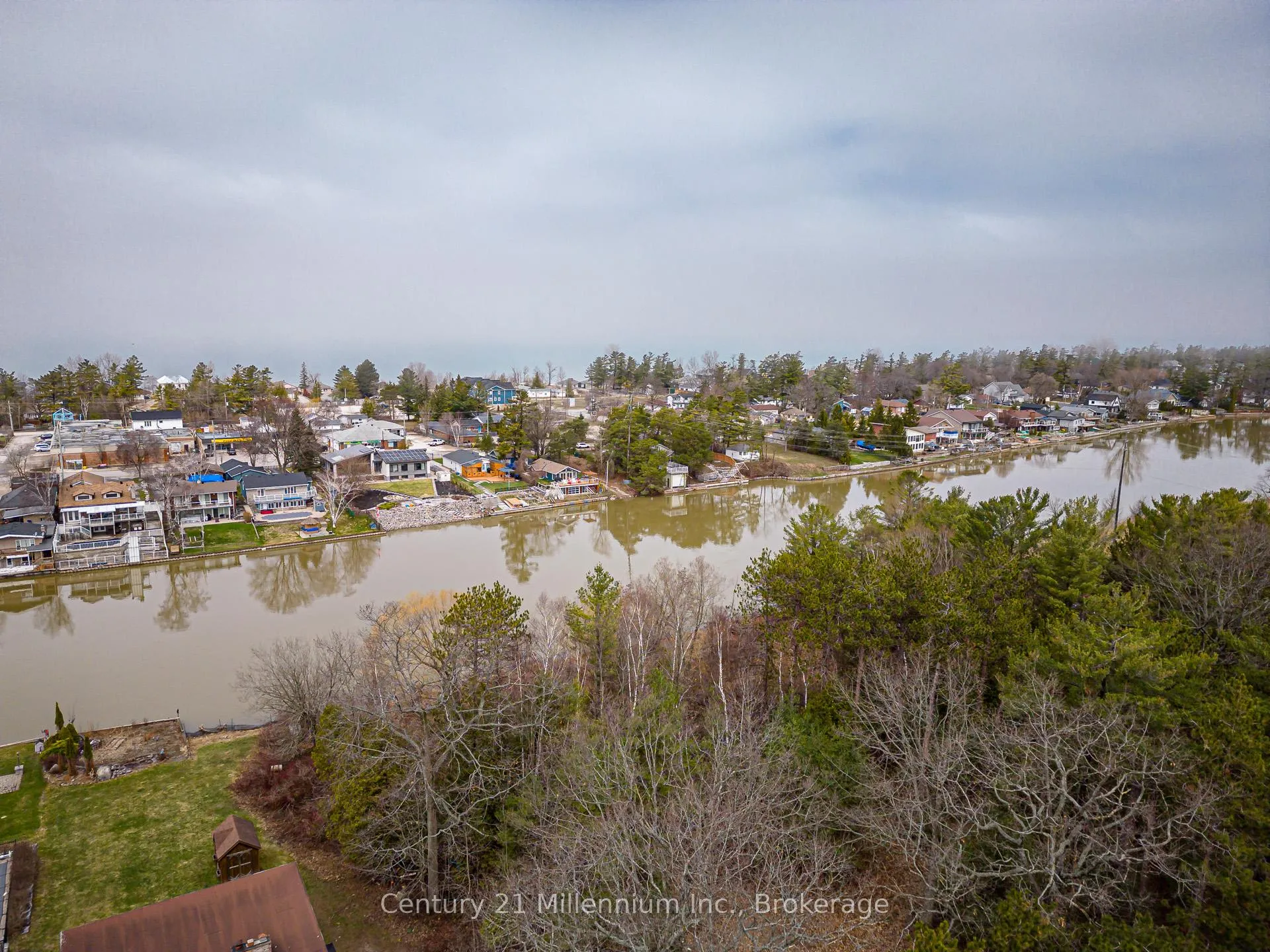 Photo 30 of 8 Poplar Street, Wasaga Beach — HOMEH