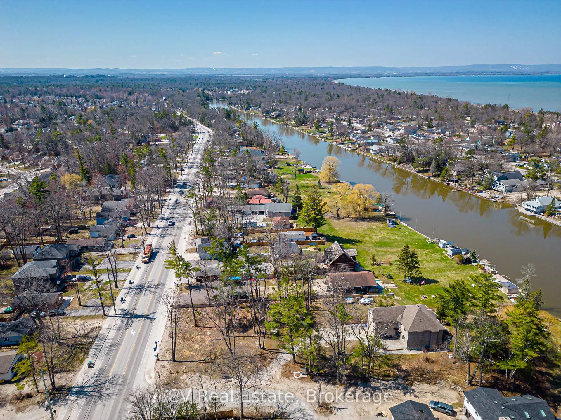 Photo 37 of 8 Poplar Street, Wasaga Beach — HOMEH