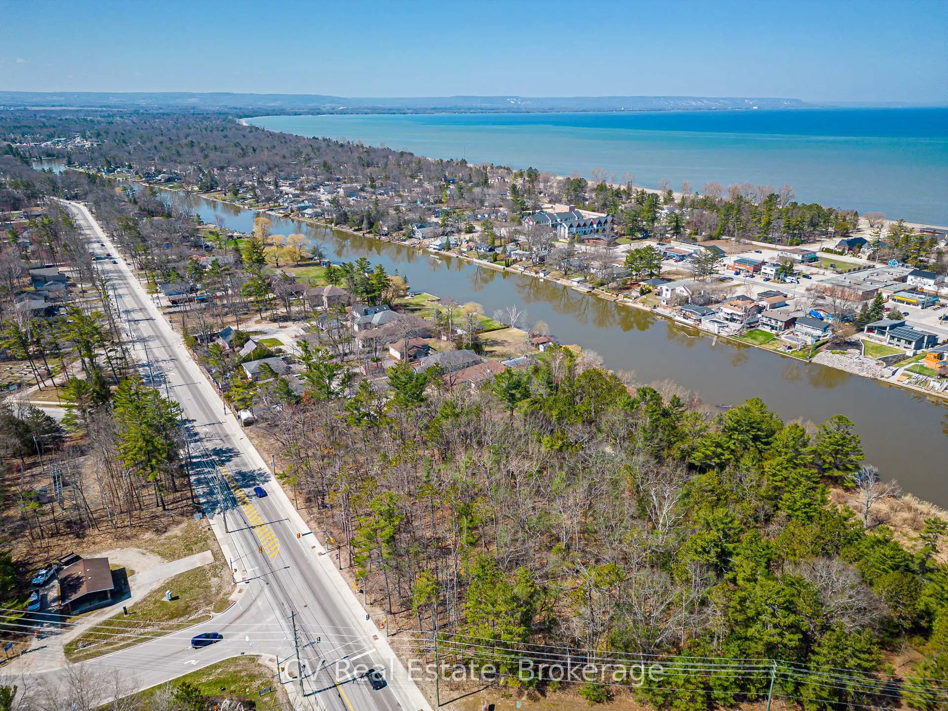 Photo 42 of 8 Poplar Street, Wasaga Beach — HOMEH