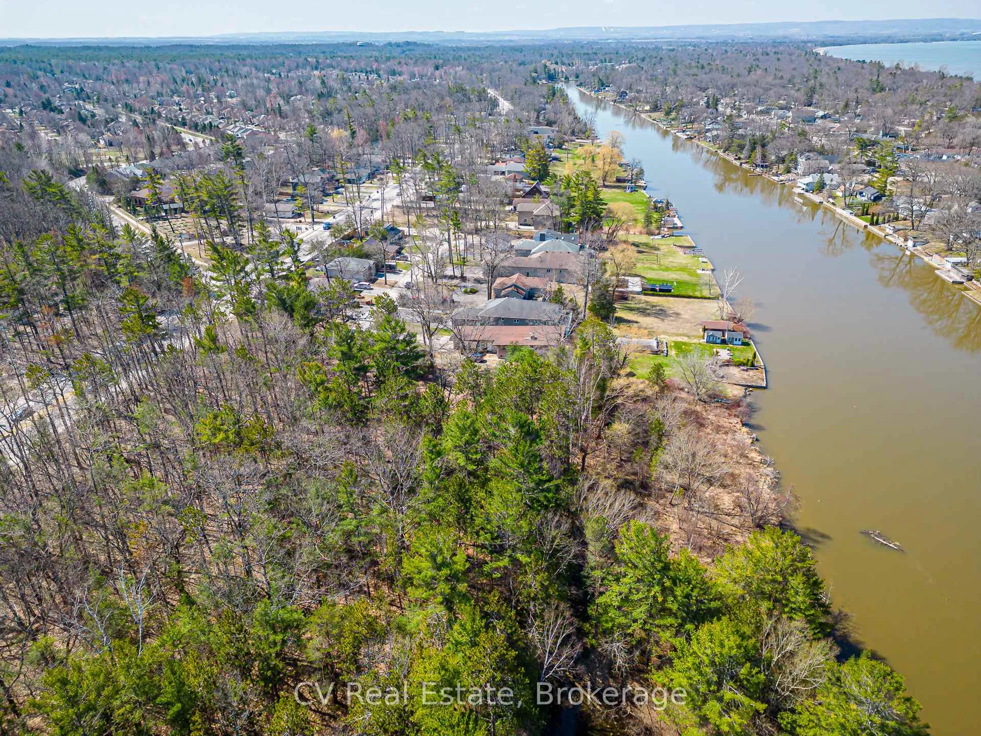 Photo 43 of 8 Poplar Street, Wasaga Beach — HOMEH