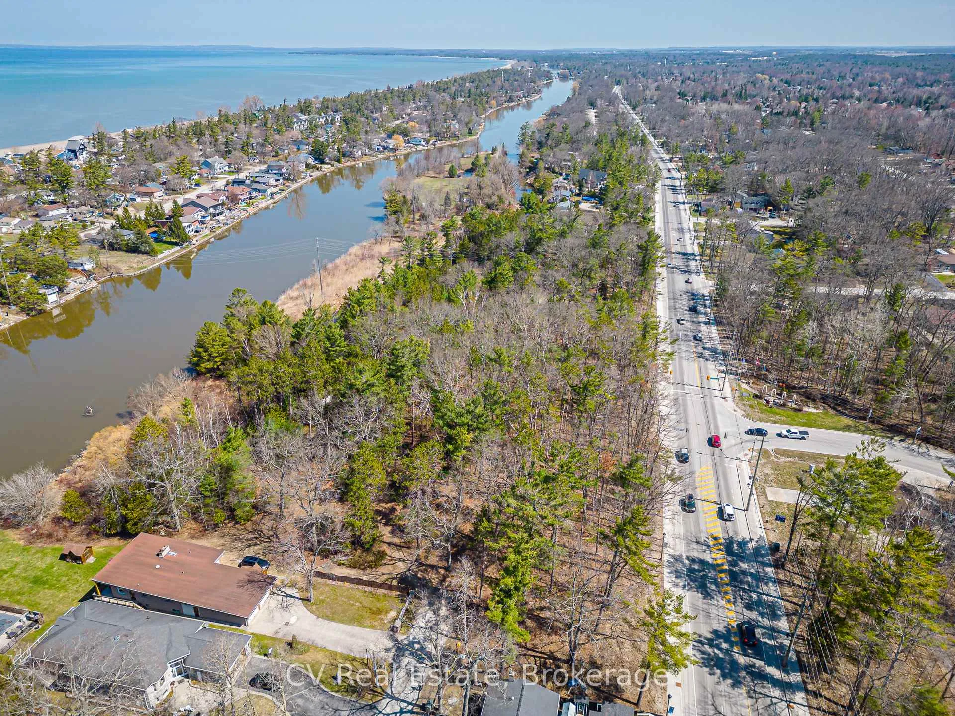 Photo 47 of 8 Poplar Street, Wasaga Beach — HOMEH