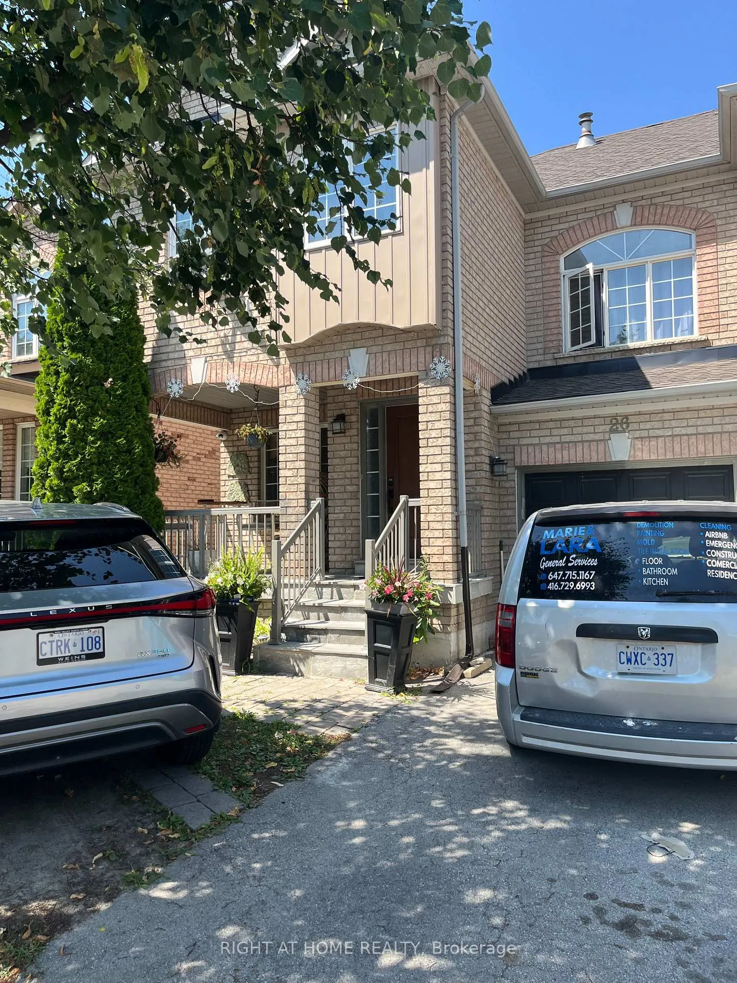 Front of 26 Bluewater Trail
