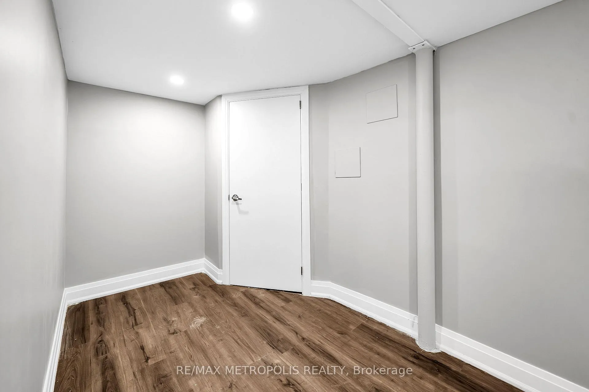 Photo 3 of Unit Bsmt, 48 Billingsgate Crescent, Ajax, South East — HOMEH