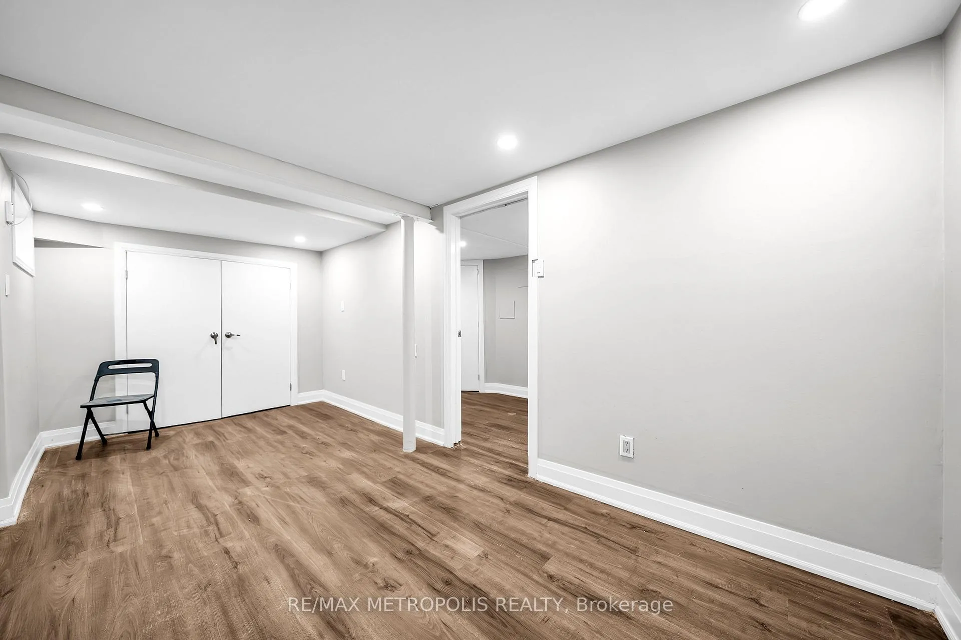 Photo 4 of Unit Bsmt, 48 Billingsgate Crescent, Ajax, South East — HOMEH