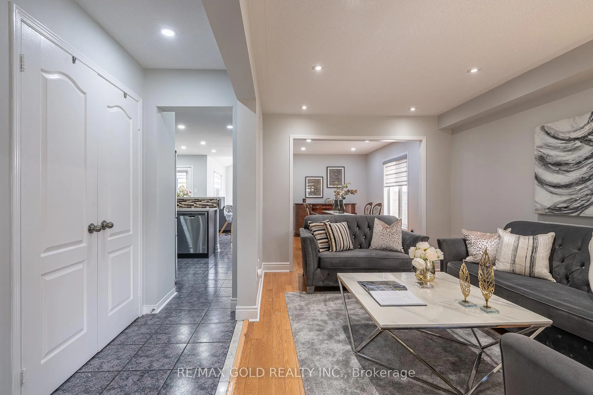 Photo 3 of 135 Cordgrass Crescent, Brampton, Sandringham-Wellington — HOMEH
