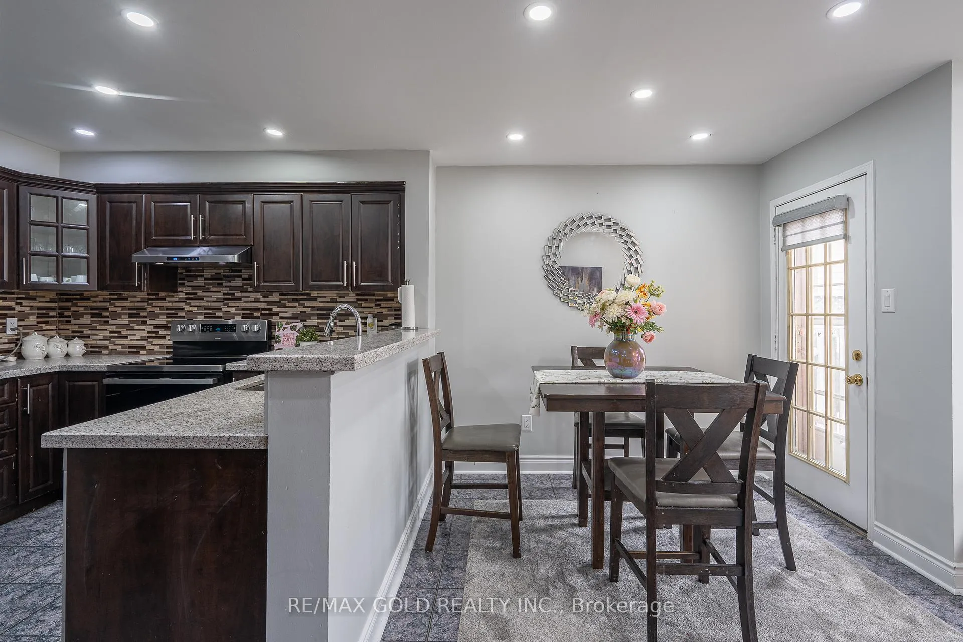 Photo 8 of 135 Cordgrass Crescent, Brampton, Sandringham-Wellington — HOMEH