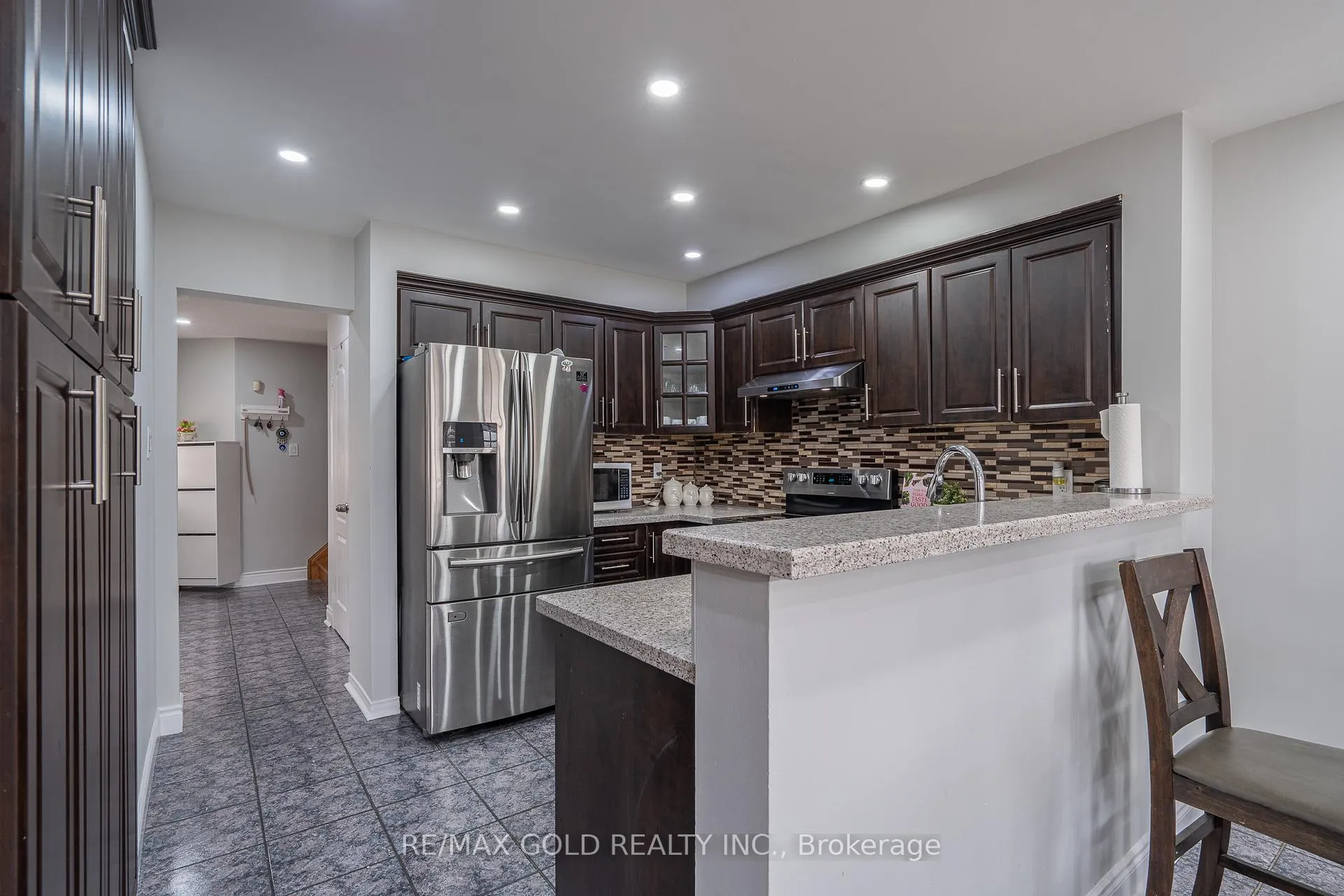 Photo 11 of 135 Cordgrass Crescent, Brampton, Sandringham-Wellington — HOMEH