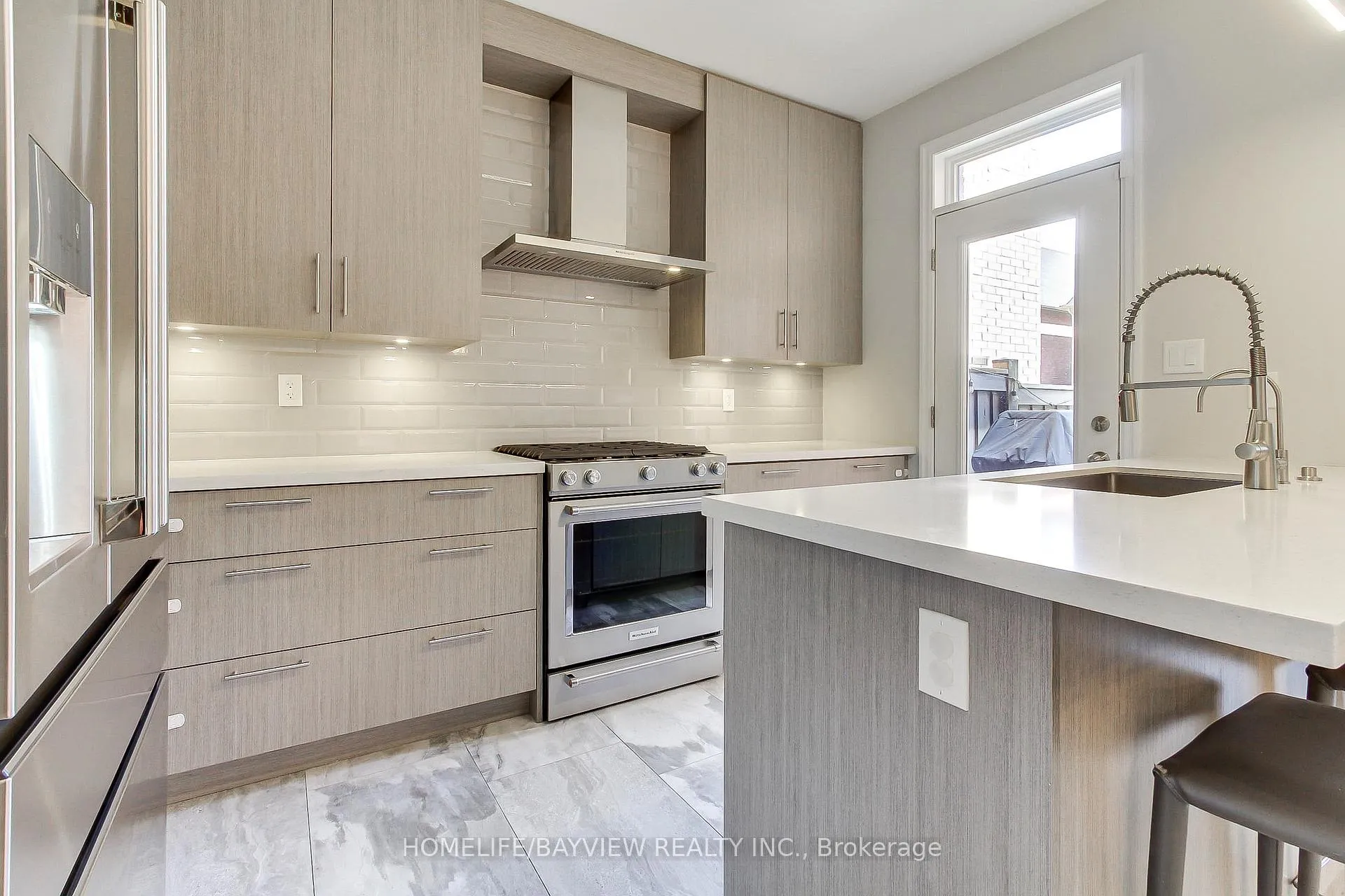 Photo 6 of 23 Claudview Street, King, King City — HOMEH