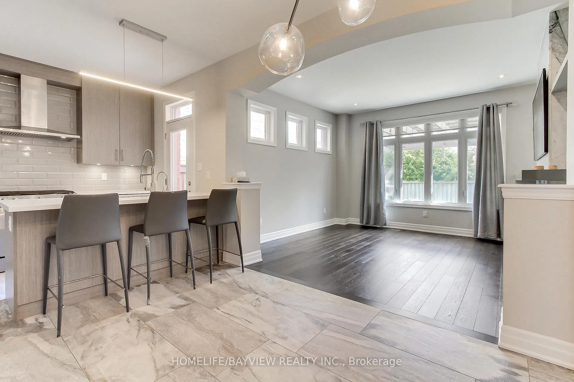 Photo 8 of 23 Claudview Street, King, King City — HOMEH