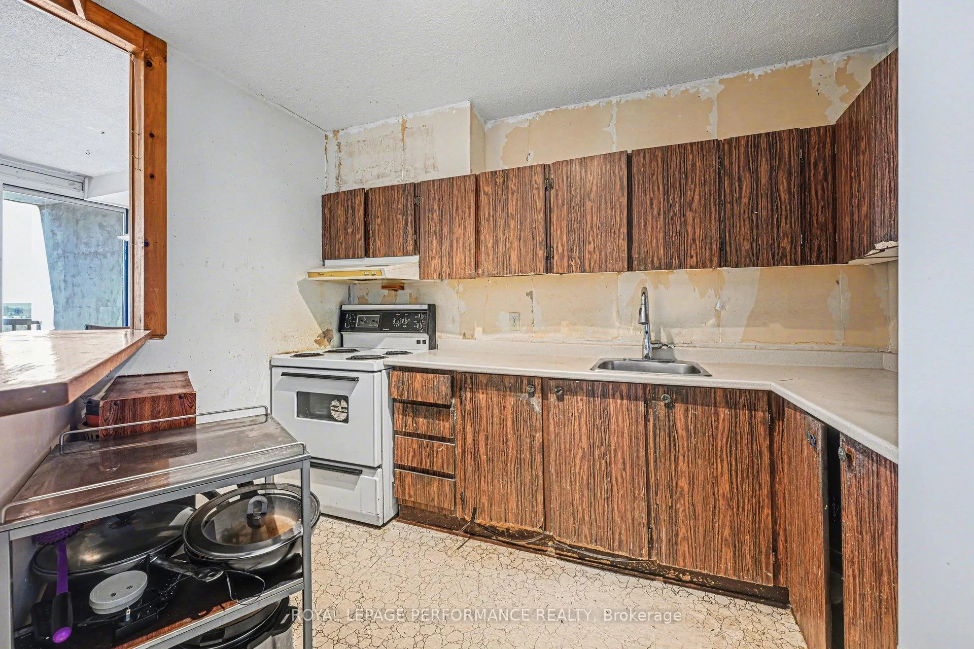 Photo 10 of Unit 610, 900 Dynes Road, Ottawa, Carleton Square — HOMEH