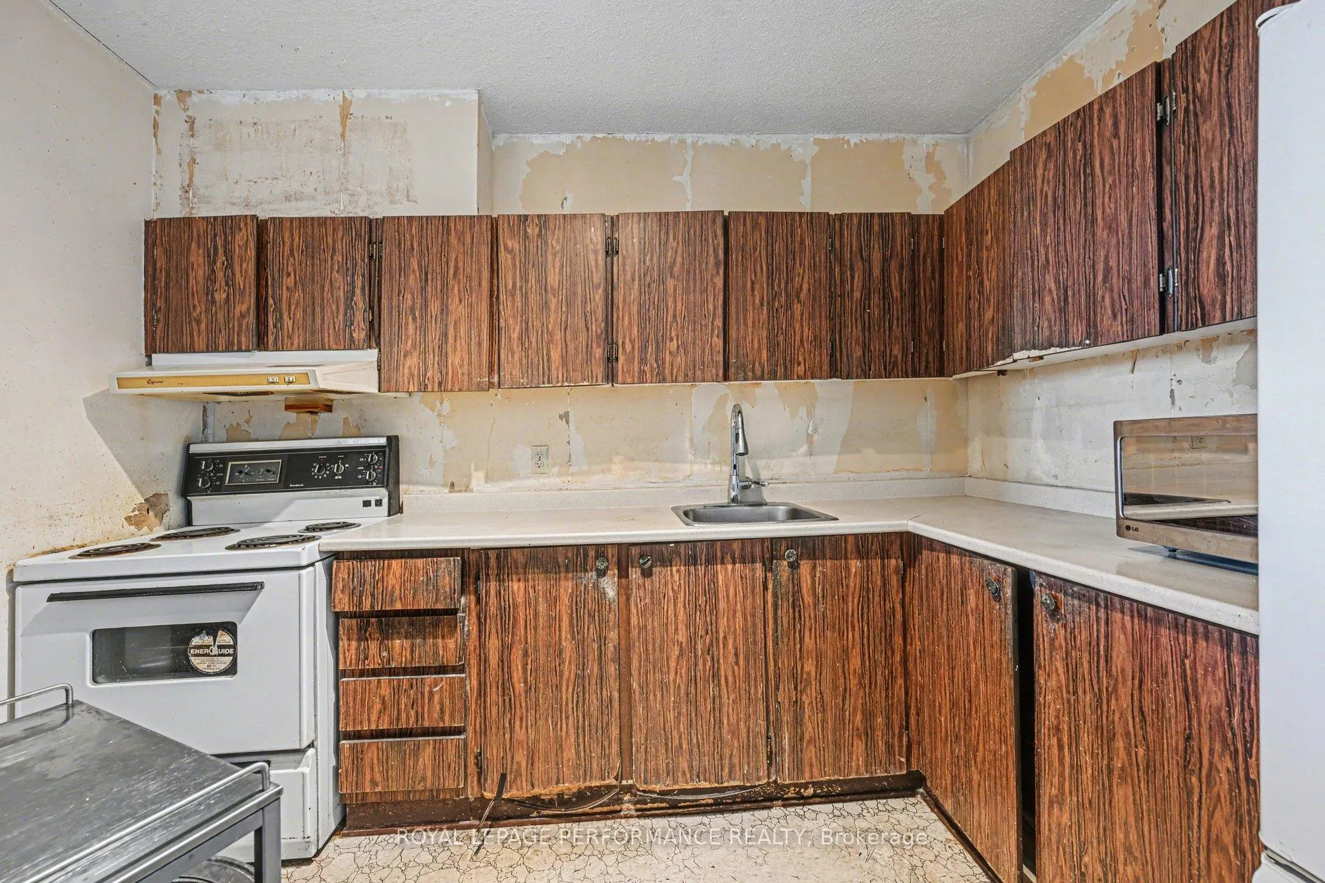 Photo 11 of Unit 610, 900 Dynes Road, Ottawa, Carleton Square — HOMEH
