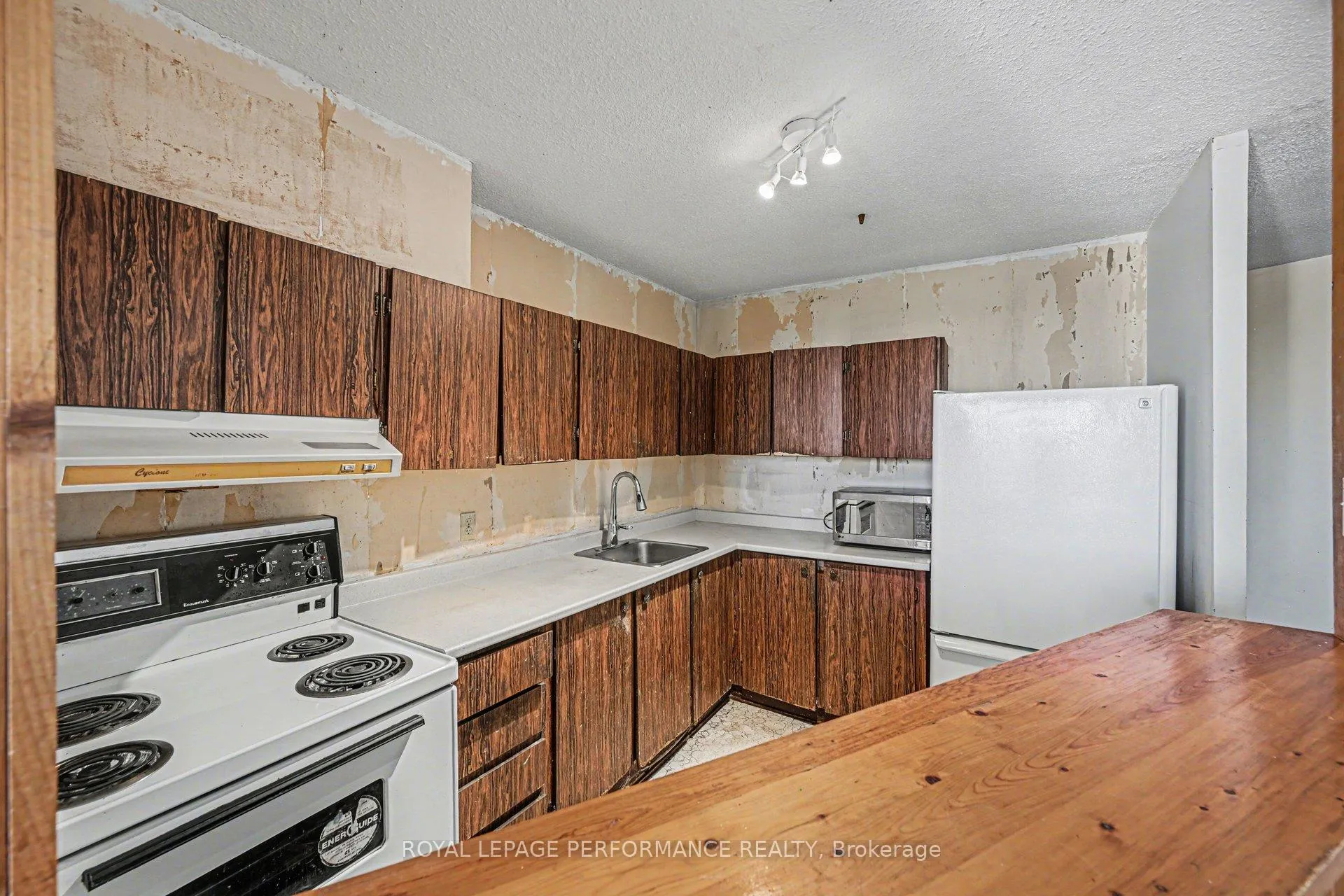 Photo 12 of Unit 610, 900 Dynes Road, Ottawa, Carleton Square — HOMEH