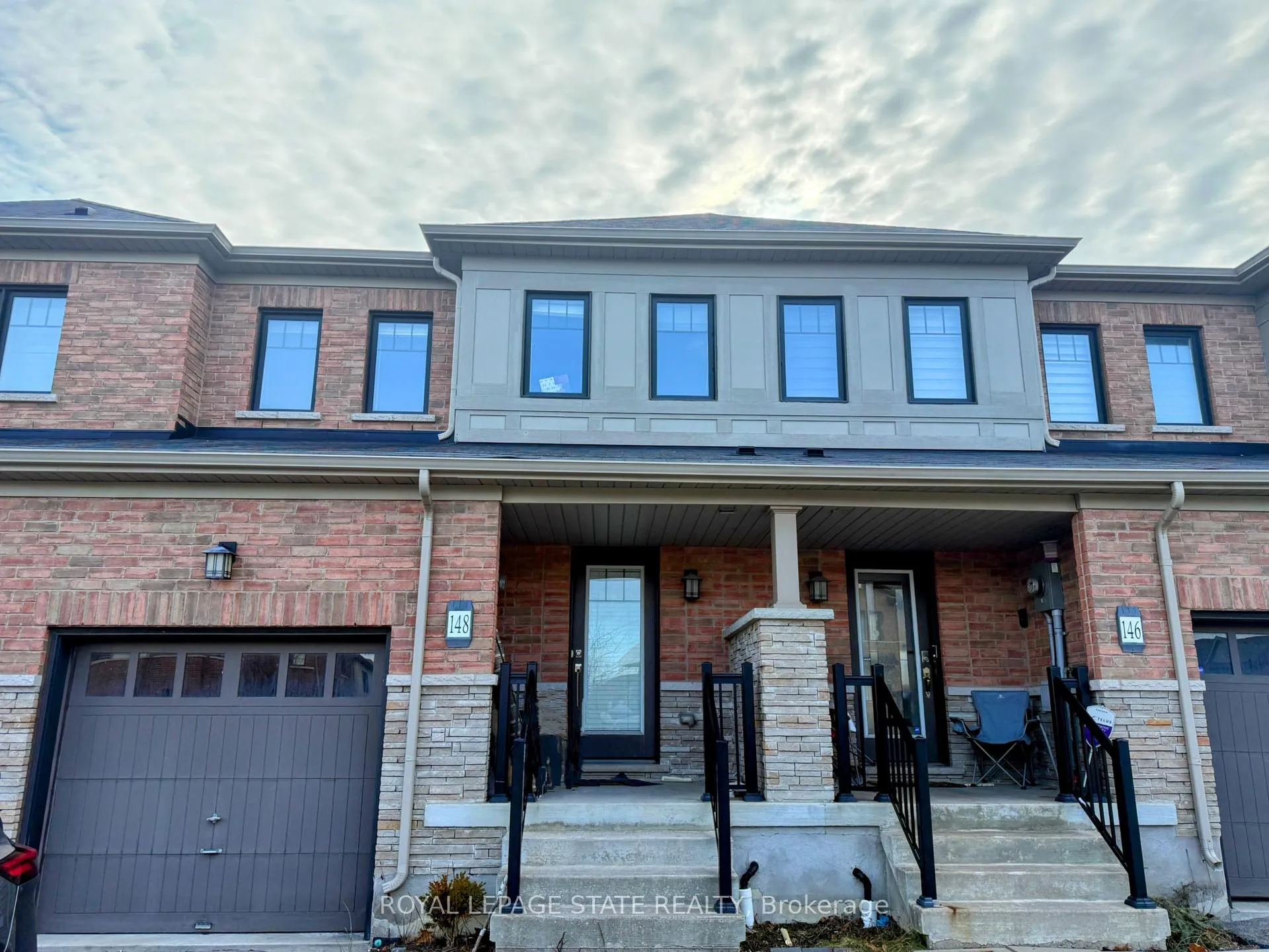 Front of Unit Upper, 148 Crafter Crescent