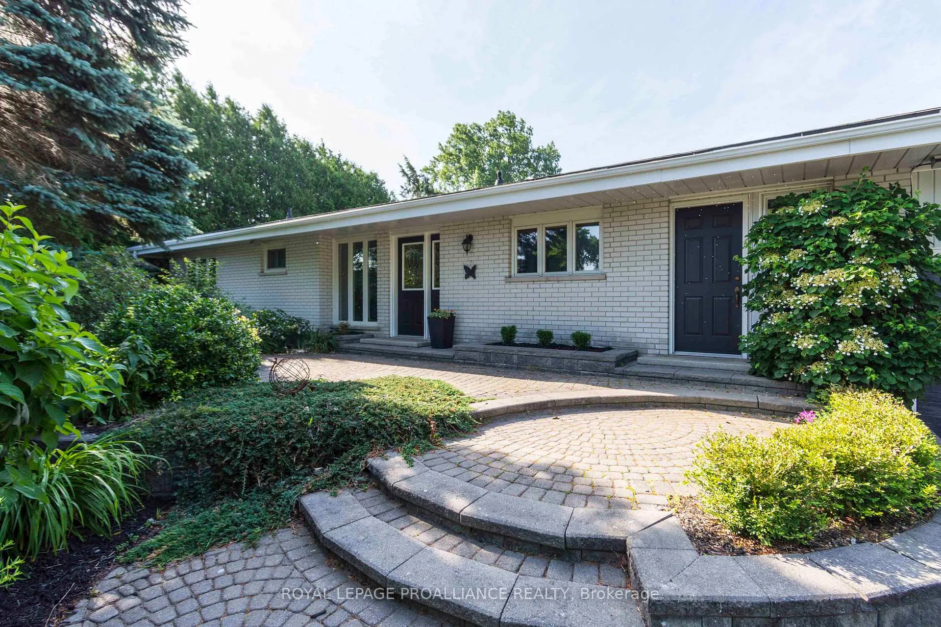 Photo 3 of 9 Dorthy Drive, Quinte West, Sidney Ward — HOMEH