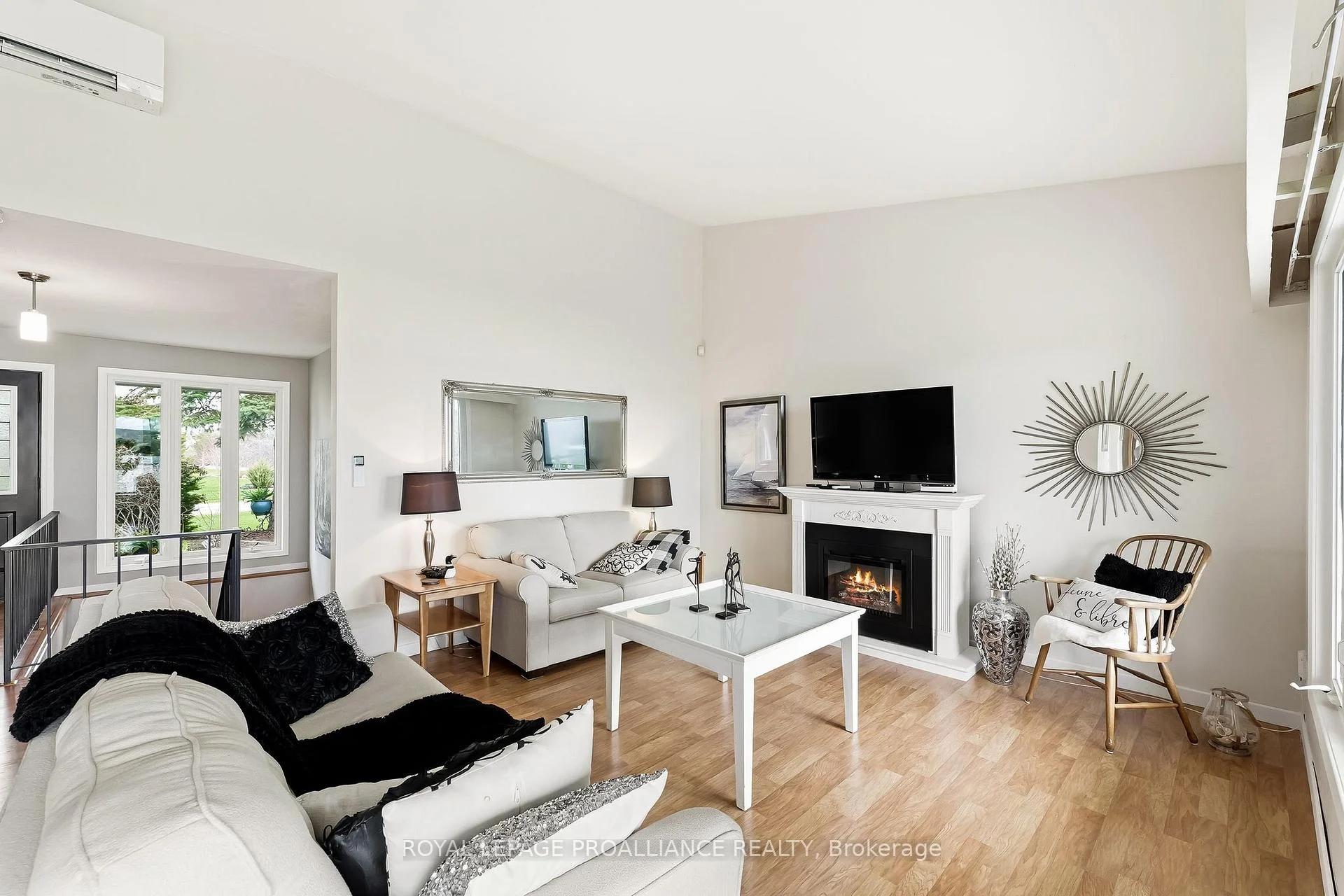 Photo 13 of 9 Dorthy Drive, Quinte West, Sidney Ward — HOMEH