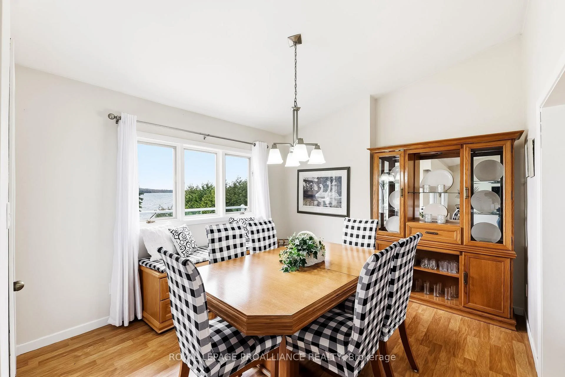 Photo 16 of 9 Dorthy Drive, Quinte West, Sidney Ward — HOMEH