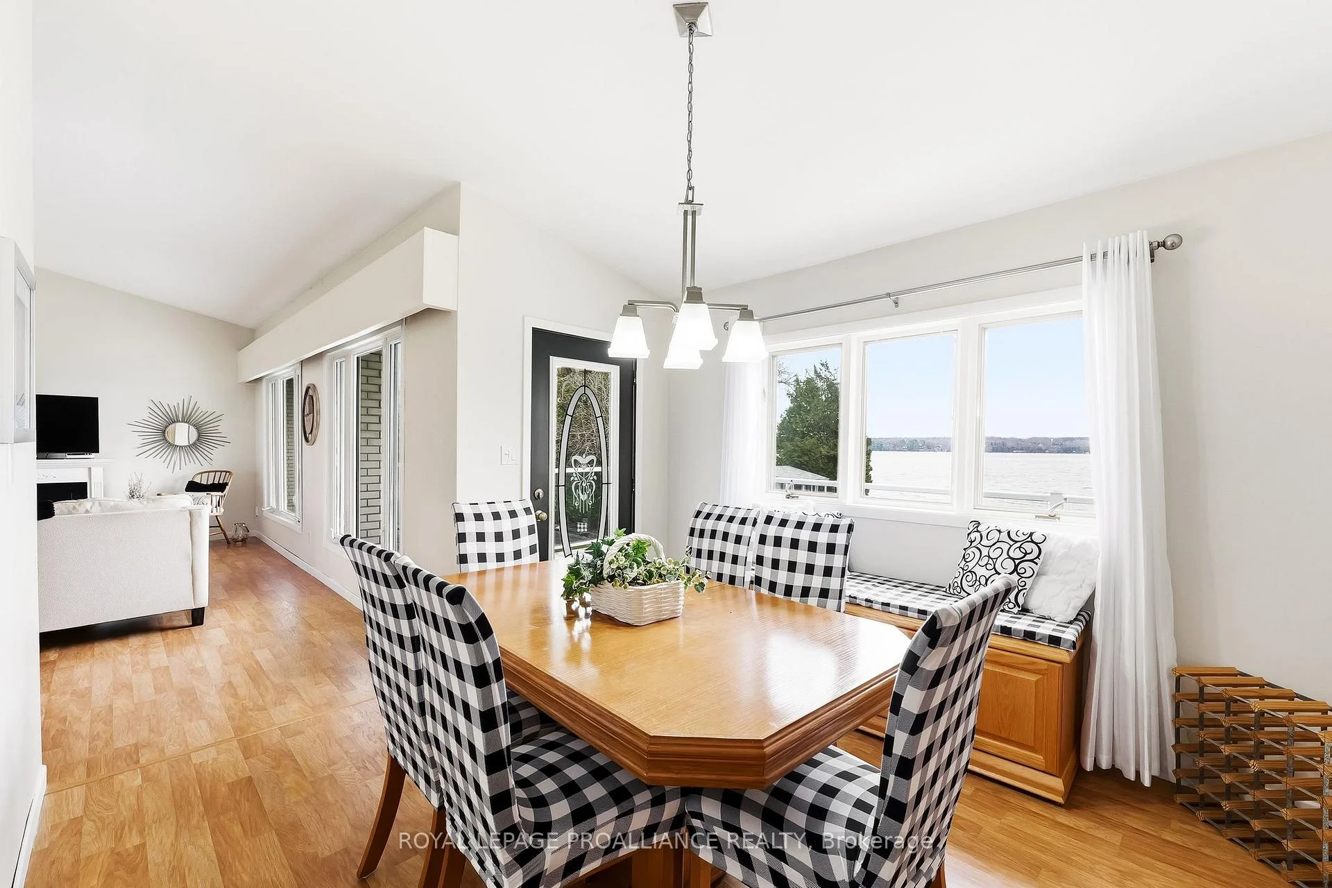 Photo 17 of 9 Dorthy Drive, Quinte West, Sidney Ward — HOMEH