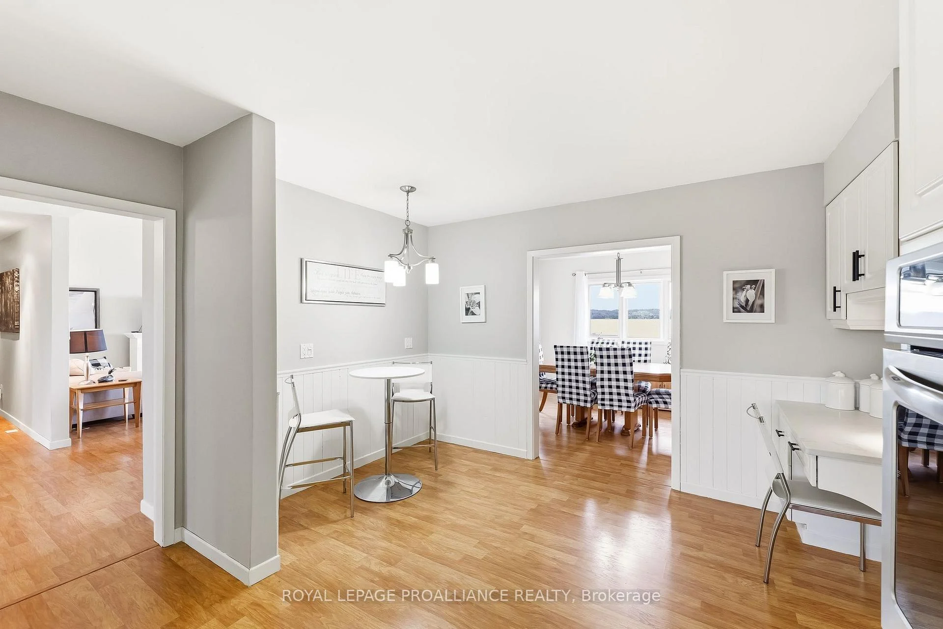 Photo 20 of 9 Dorthy Drive, Quinte West, Sidney Ward — HOMEH