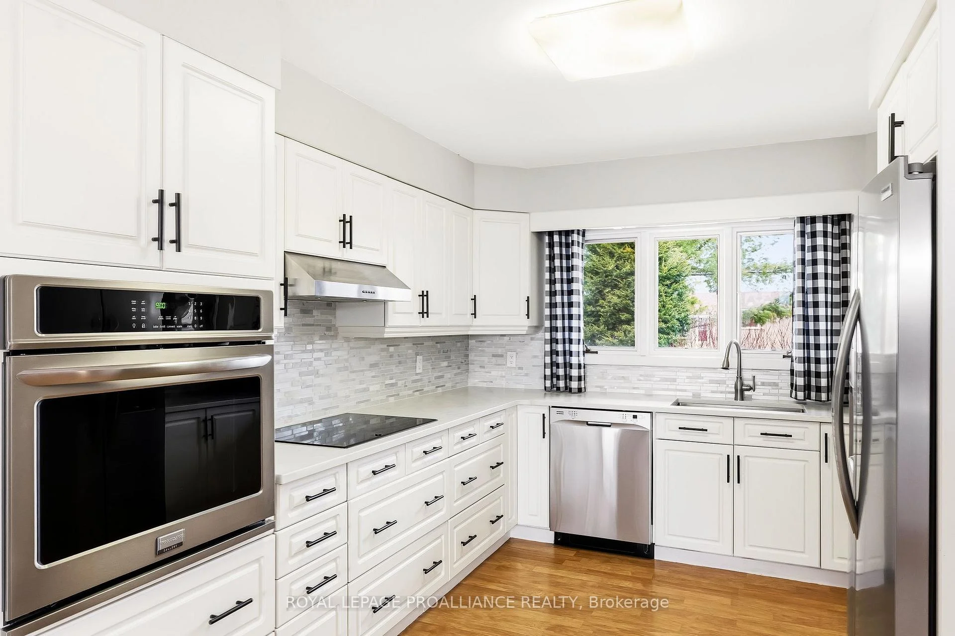 Photo 21 of 9 Dorthy Drive, Quinte West, Sidney Ward — HOMEH