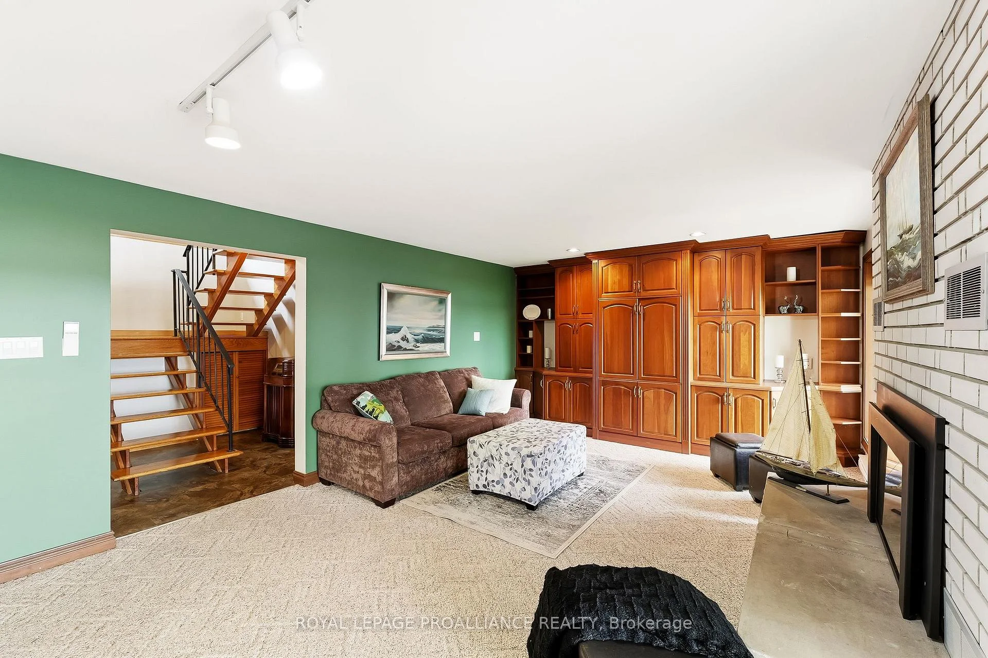 Photo 28 of 9 Dorthy Drive, Quinte West, Sidney Ward — HOMEH