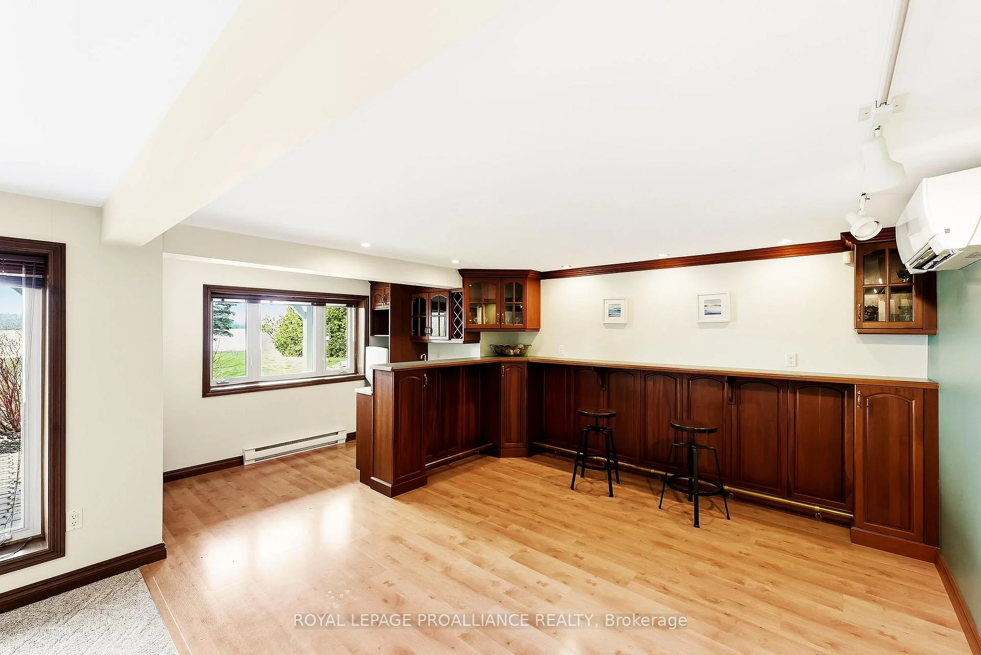Photo 32 of 9 Dorthy Drive, Quinte West, Sidney Ward — HOMEH