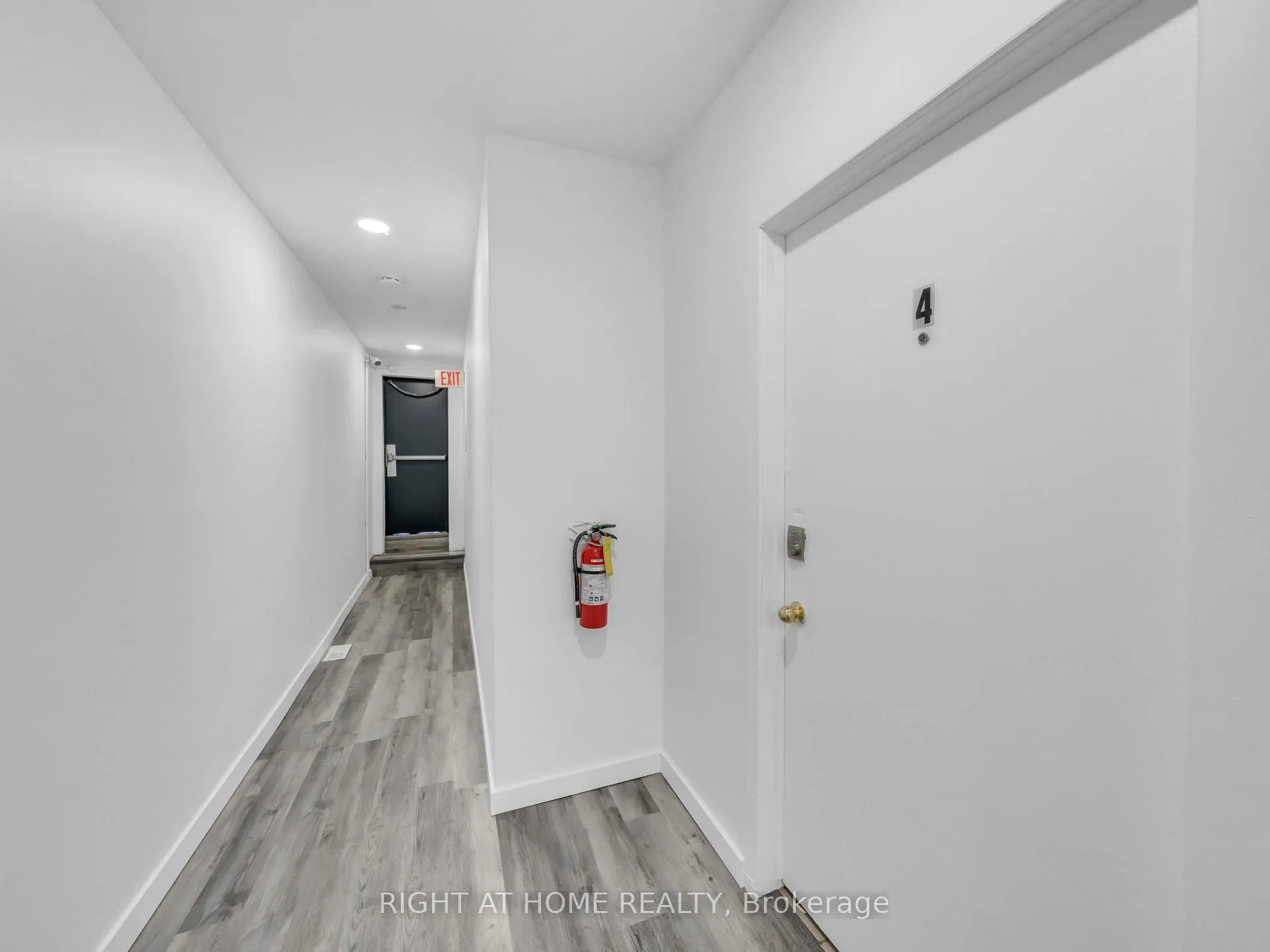 Photo 13 of Unit 4, 279 Drouillard Road, Windsor — HOMEH