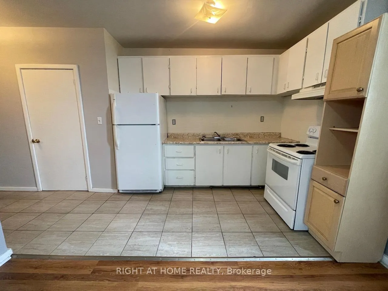 Photo 18 of Unit 4, 279 Drouillard Road, Windsor — HOMEH