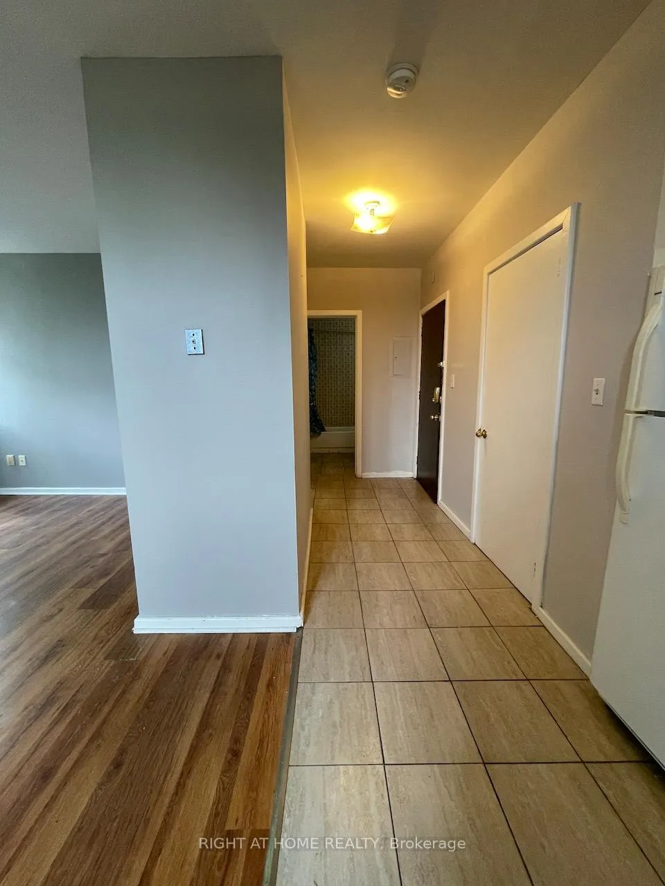 Photo 19 of Unit 4, 279 Drouillard Road, Windsor — HOMEH