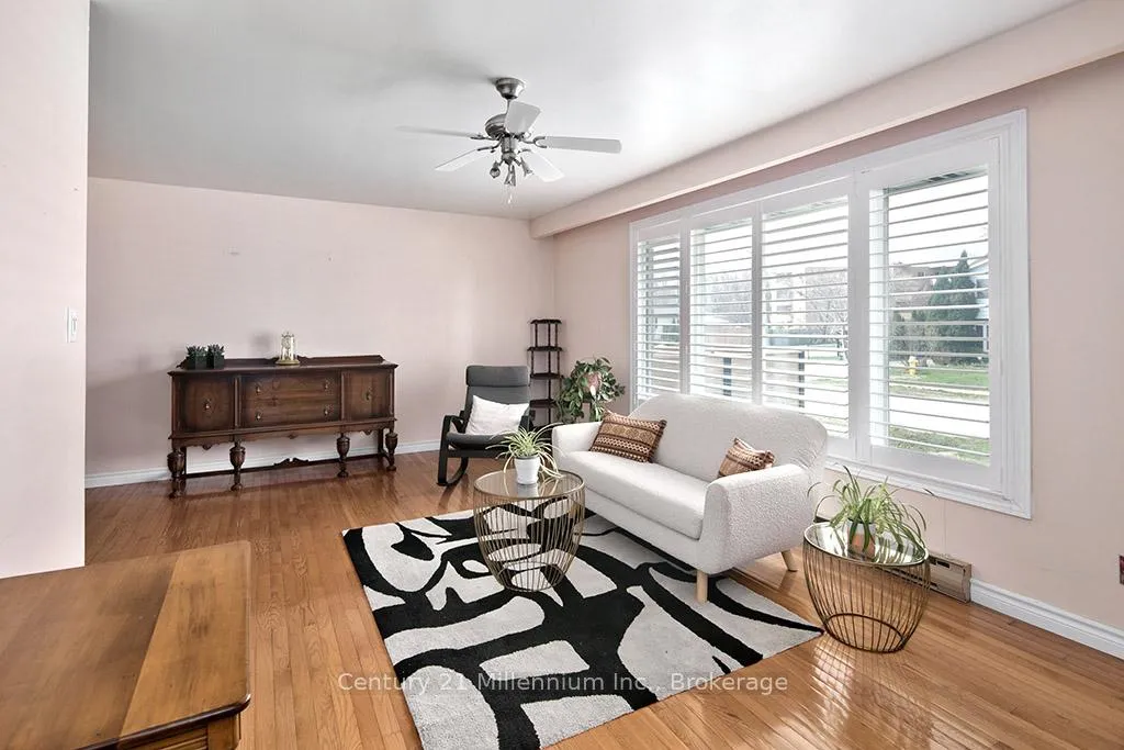 Photo 4 of 555 Spruce Street, Collingwood — HOMEH
