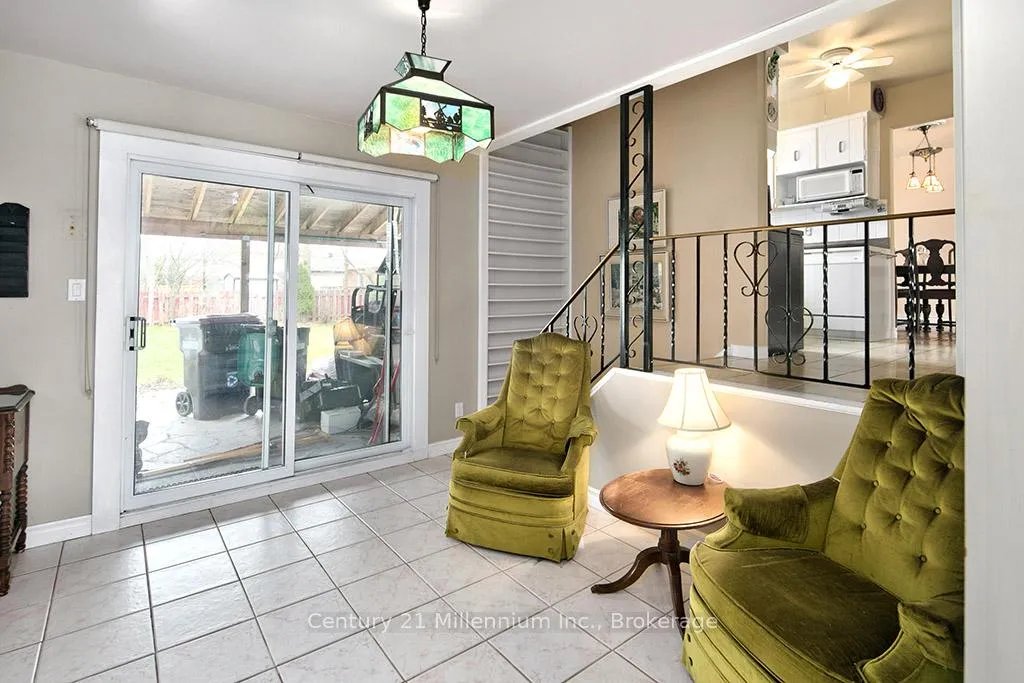 Photo 11 of 555 Spruce Street, Collingwood — HOMEH
