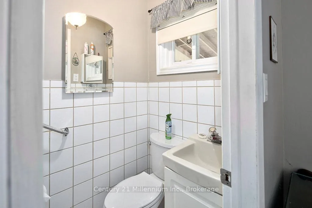 Photo 13 of 555 Spruce Street, Collingwood — HOMEH