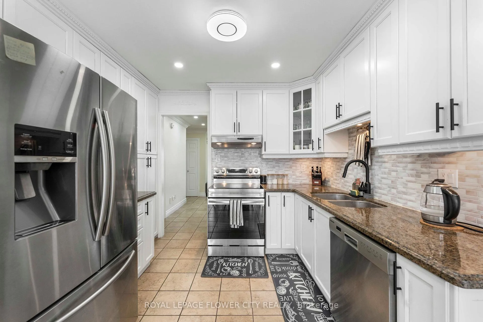 Photo 11 of 124 Candy Crescent, Brampton, Northwood Park — HOMEH