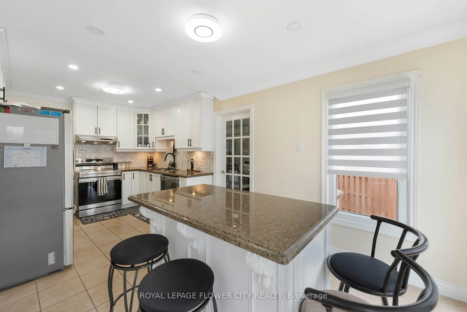 Photo 13 of 124 Candy Crescent, Brampton, Northwood Park — HOMEH