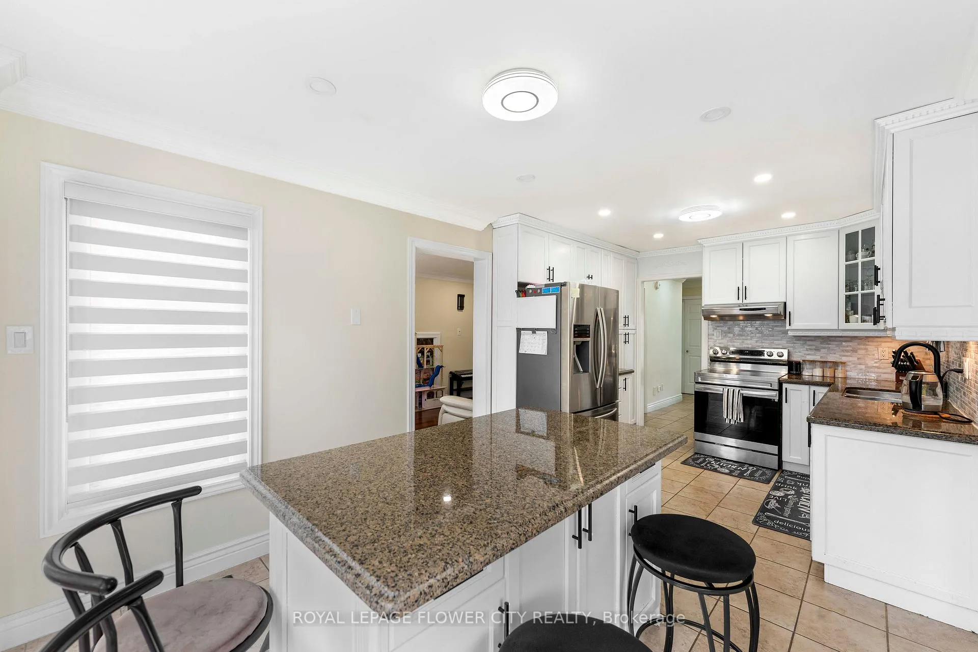 Photo 14 of 124 Candy Crescent, Brampton, Northwood Park — HOMEH