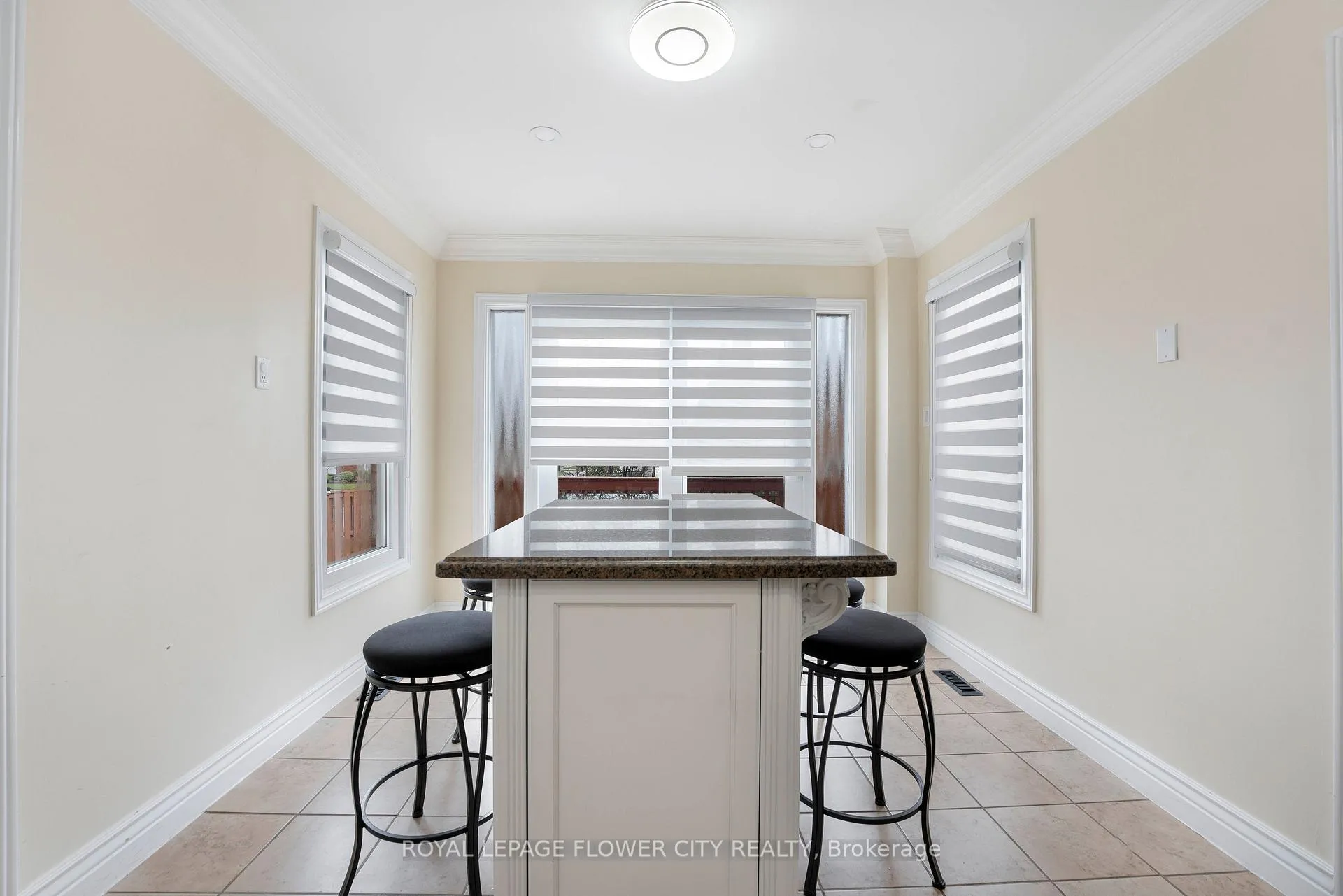 Photo 15 of 124 Candy Crescent, Brampton, Northwood Park — HOMEH