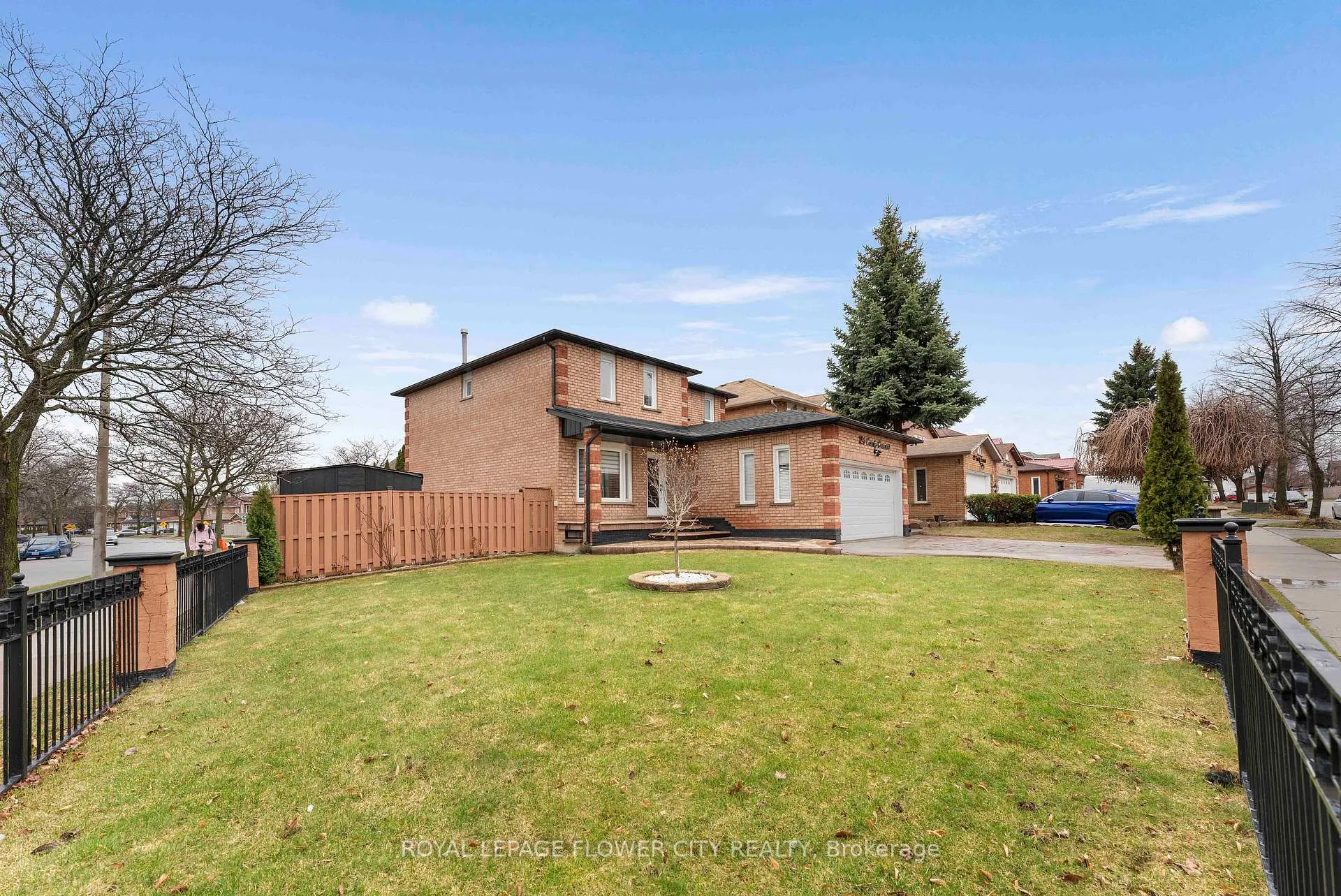 Photo 40 of 124 Candy Crescent, Brampton, Northwood Park — HOMEH