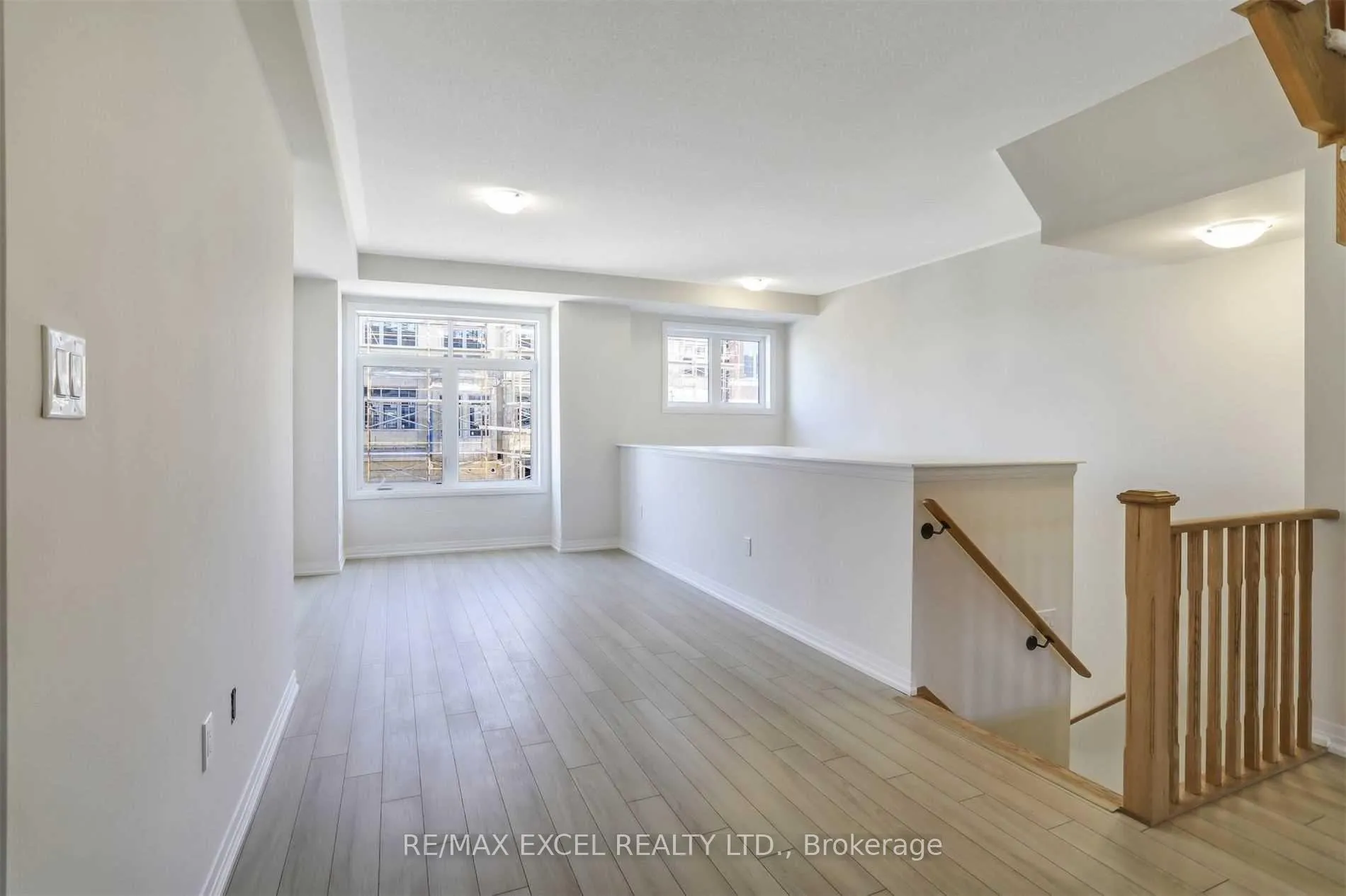 Photo 13 of 40 Sissons Way, Markham, Cedar Grove — HOMEH