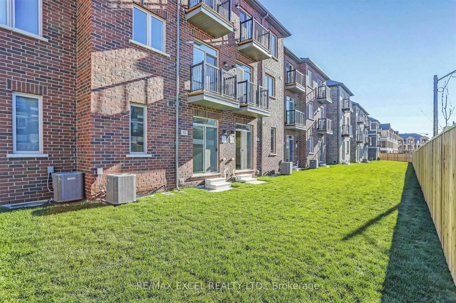 Photo 30 of 40 Sissons Way, Markham, Cedar Grove — HOMEH