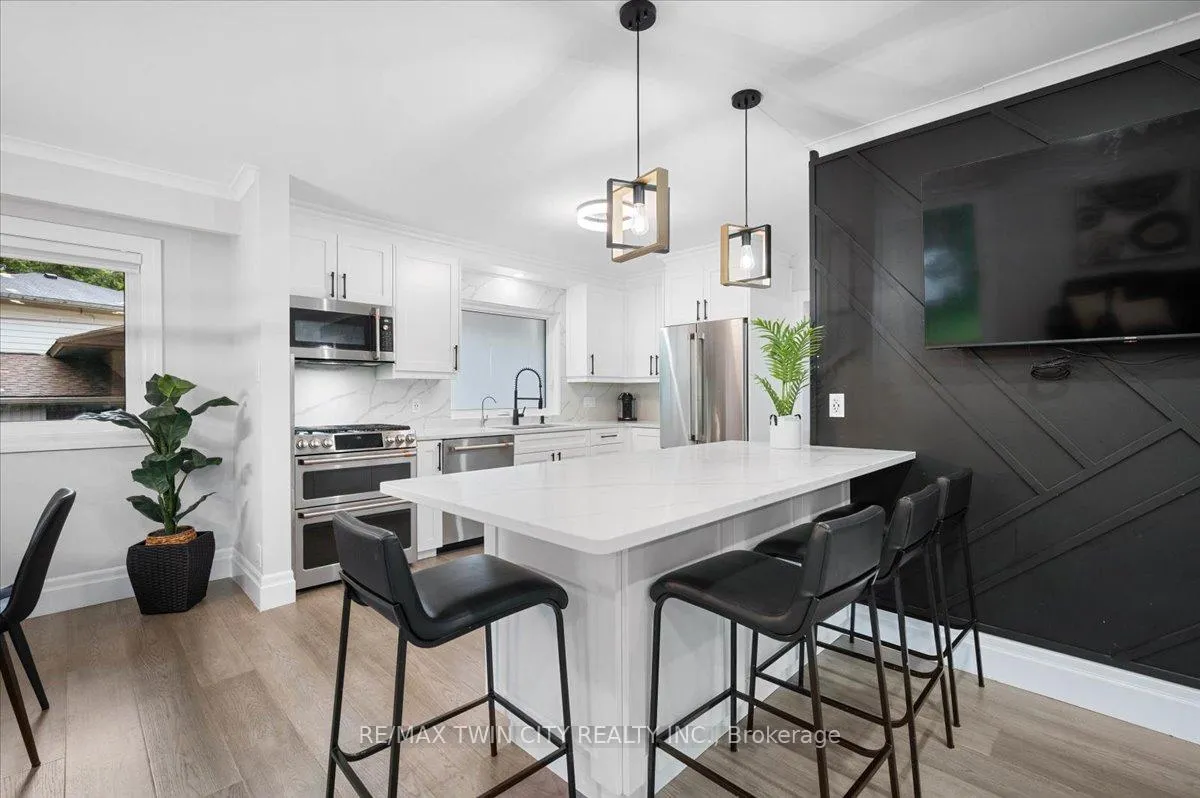 Photo 12 of 162 Greenbrook Drive, Kitchener, Meinzinger — HOMEH