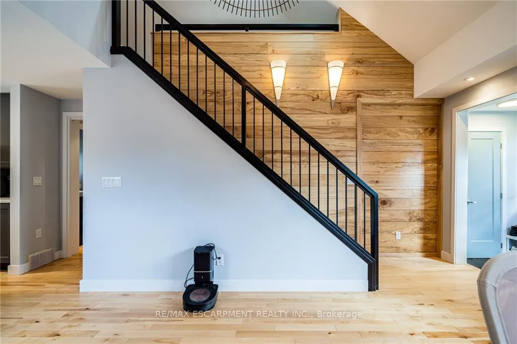 Photo 7 of 125 Breadalbane Street, Hamilton, Strathcona — HOMEH