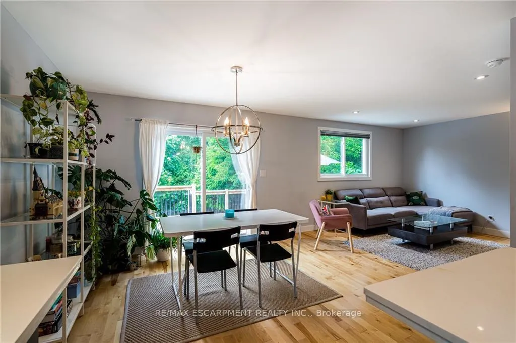 Photo 13 of 125 Breadalbane Street, Hamilton, Strathcona — HOMEH