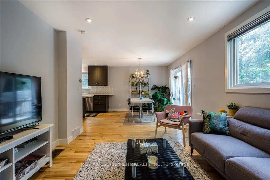 Photo 17 of 125 Breadalbane Street, Hamilton, Strathcona — HOMEH