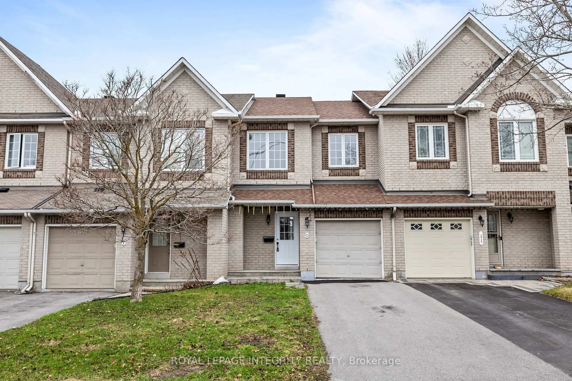 Front of 9 Flowertree Crescent