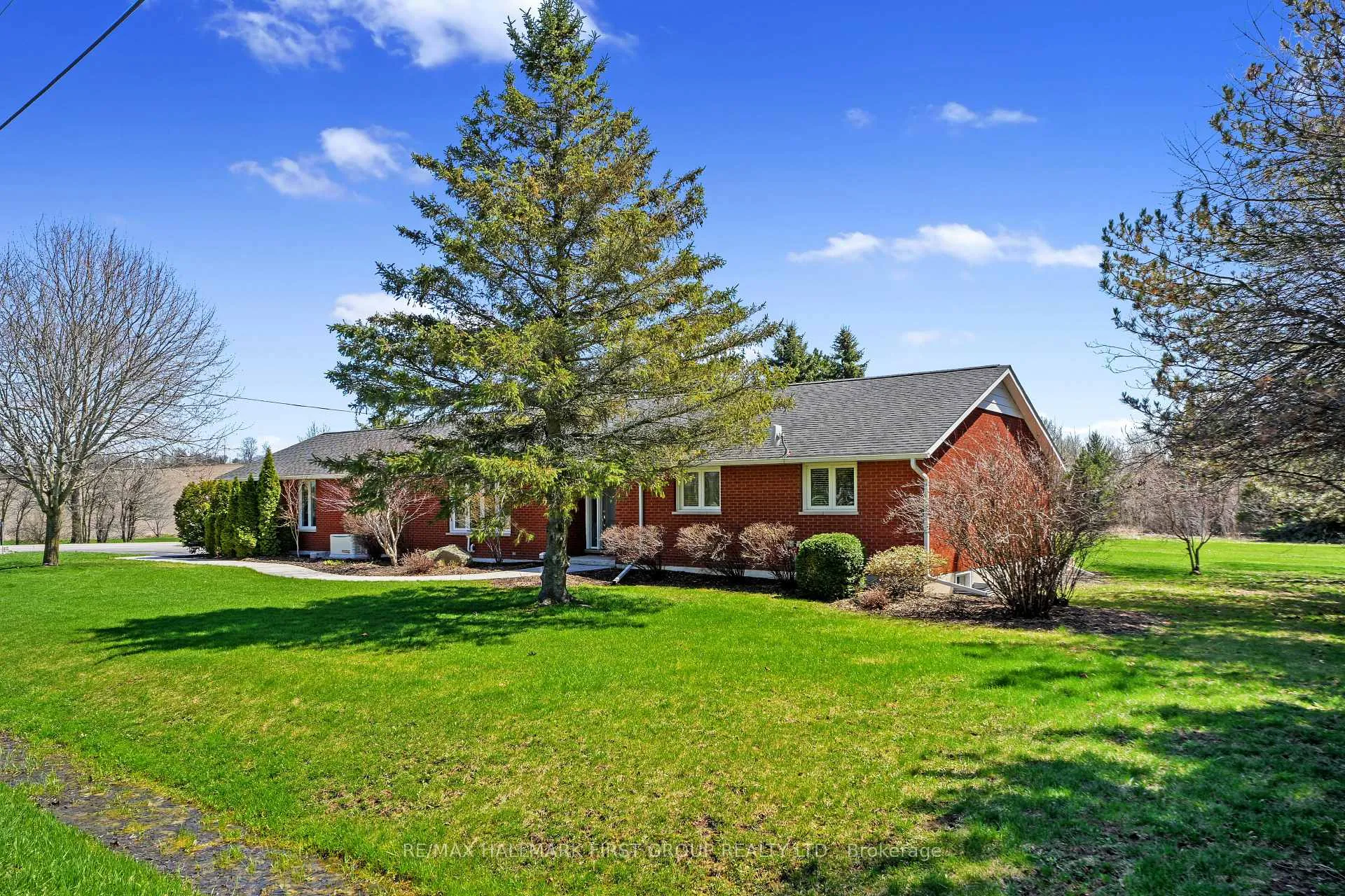 Photo of 2764 Theatre Road S