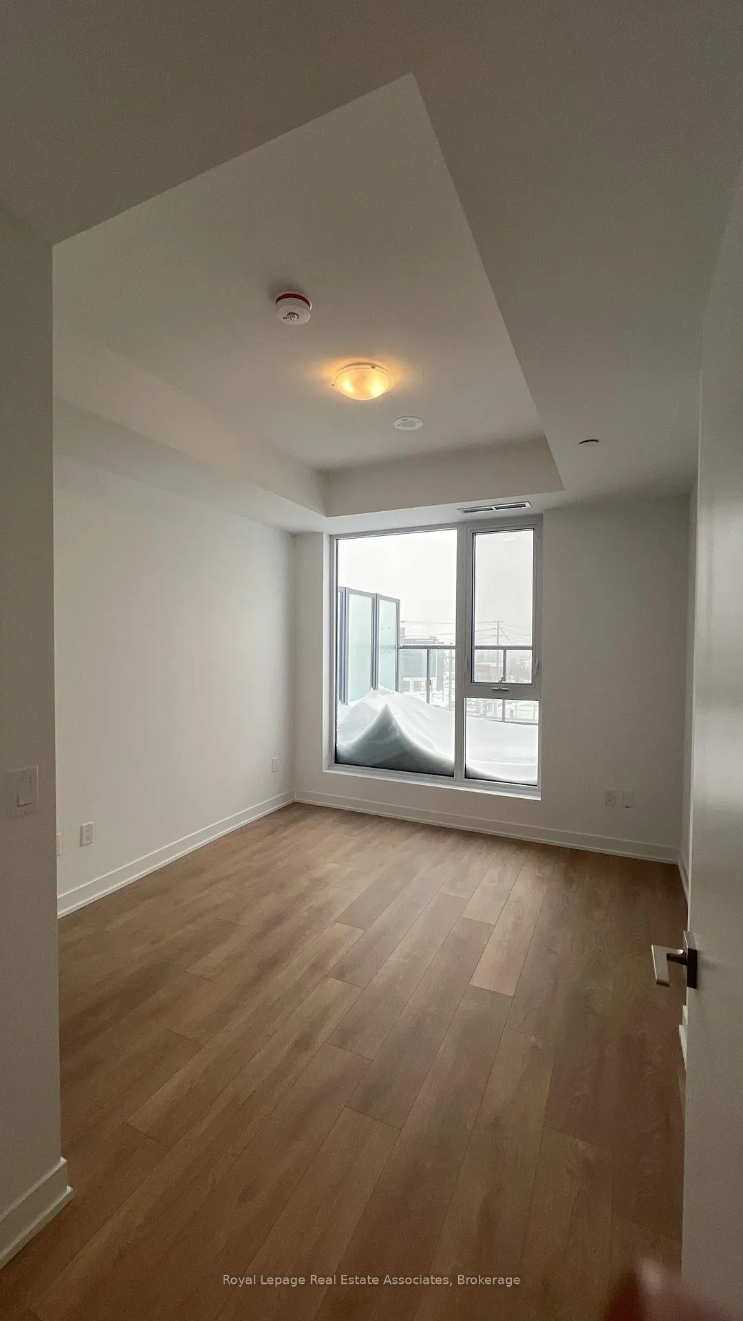 Photo 5 of Unit 521, 498 Caldari Road, Vaughan, Concord — HOMEH