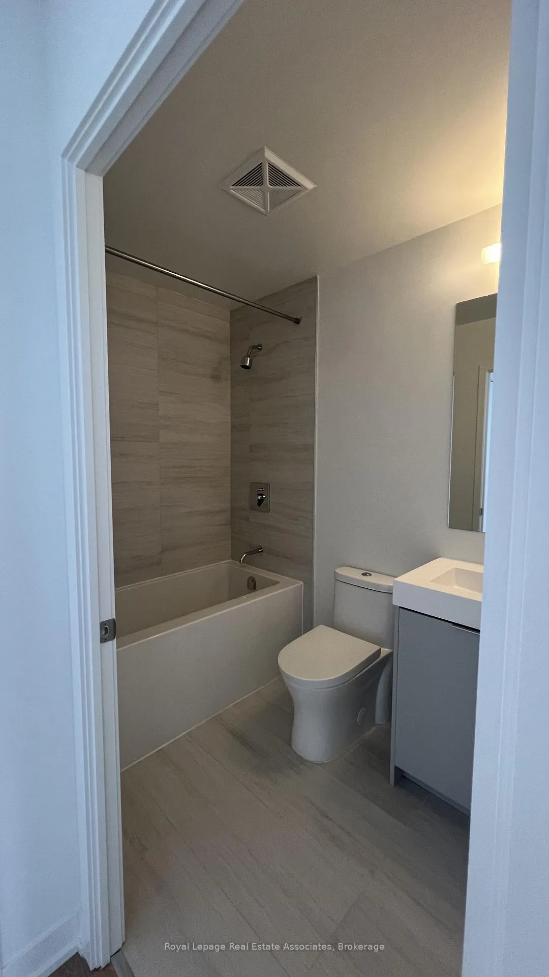 Photo 10 of Unit 521, 498 Caldari Road, Vaughan, Concord — HOMEH