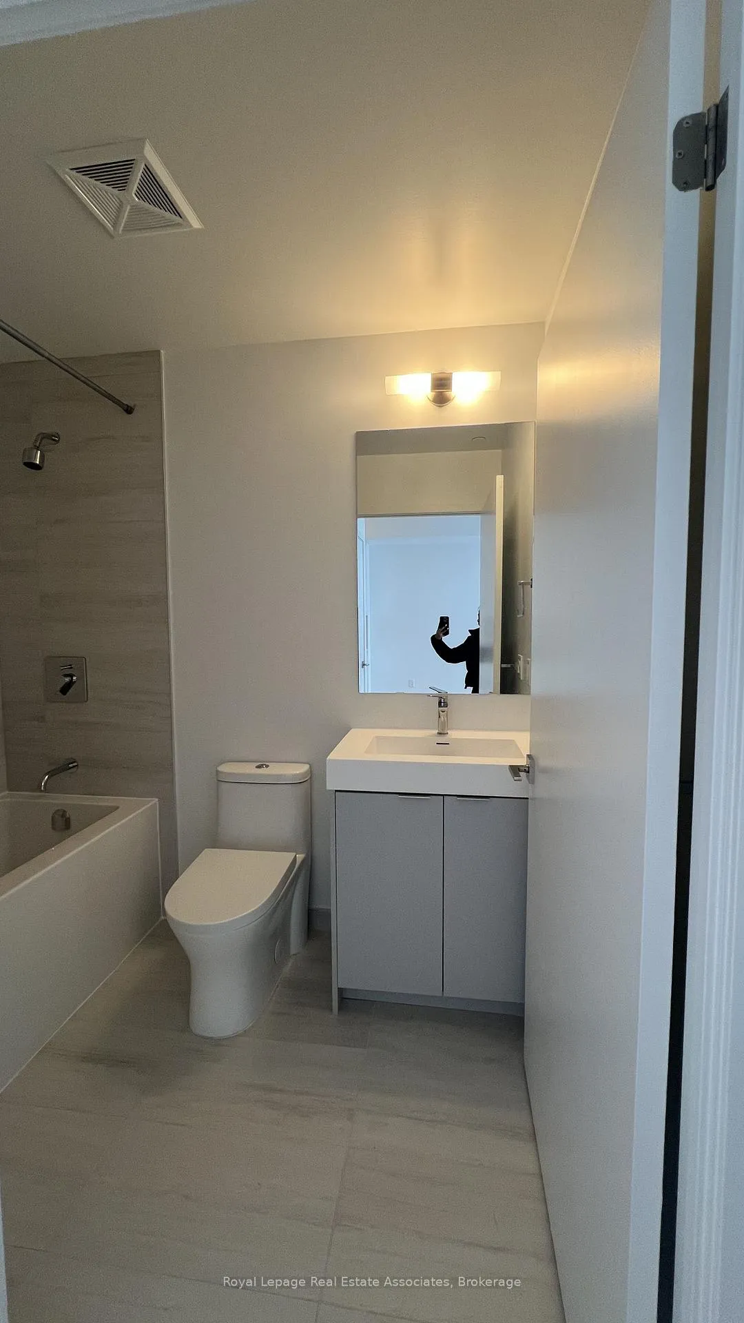 Photo 11 of Unit 521, 498 Caldari Road, Vaughan, Concord — HOMEH