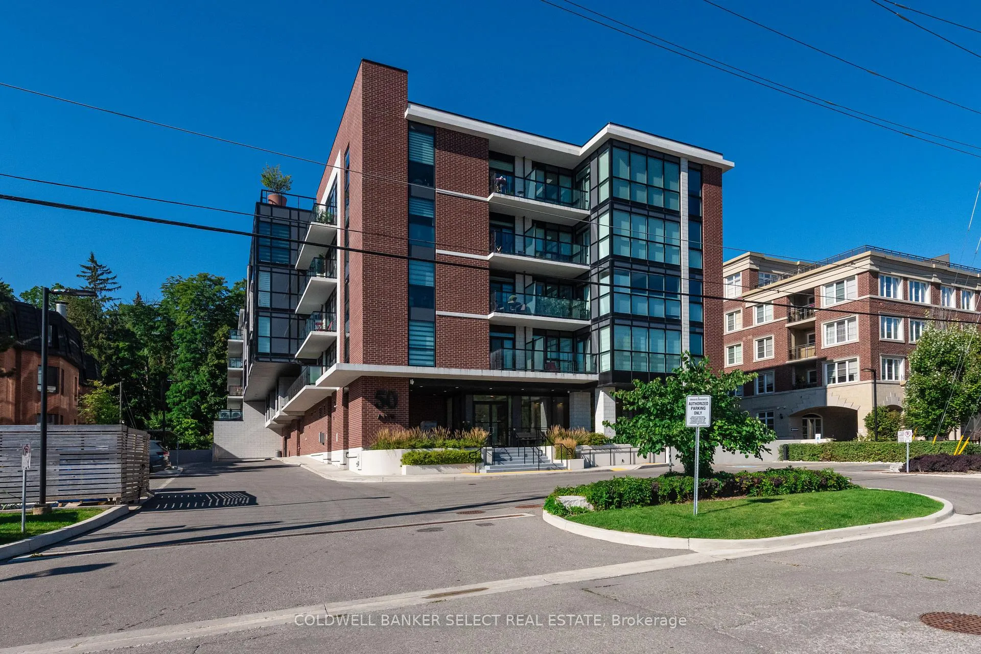 Photo 1 of Unit 403, 50 Ann Street, Caledon, Bolton West — HOMEH